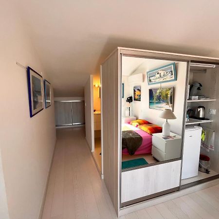 Belle Chambre Spacieuse, Tropezienne, Vue Remparts, Clim, Parking Aigues-Mortes Ngoại thất bức ảnh