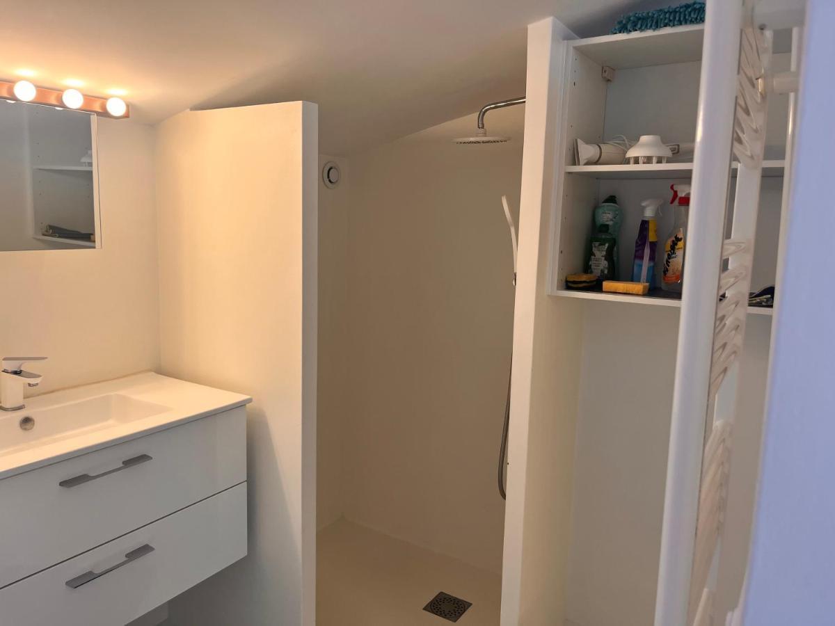 Belle Chambre Spacieuse, Tropezienne, Vue Remparts, Clim, Parking Aigues-Mortes Ngoại thất bức ảnh
